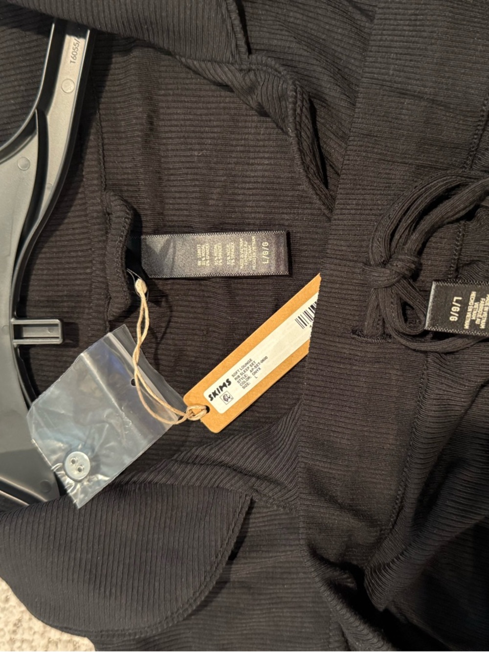NWT SKIMS Soft Lounge‎ Set Black Button Top & Pants Size M/L (9/10) - Picture 3 of 3